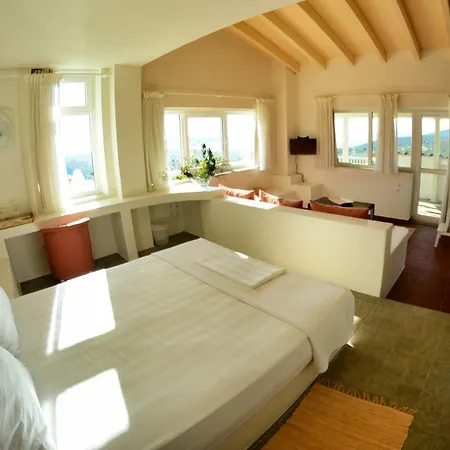 Appartement Golden Sea View Tsakei